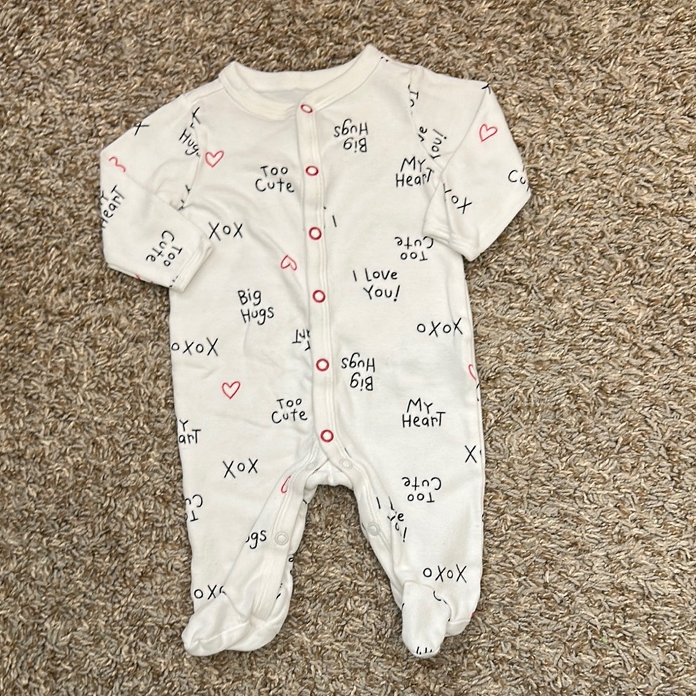 Carter’s Valentines Footies